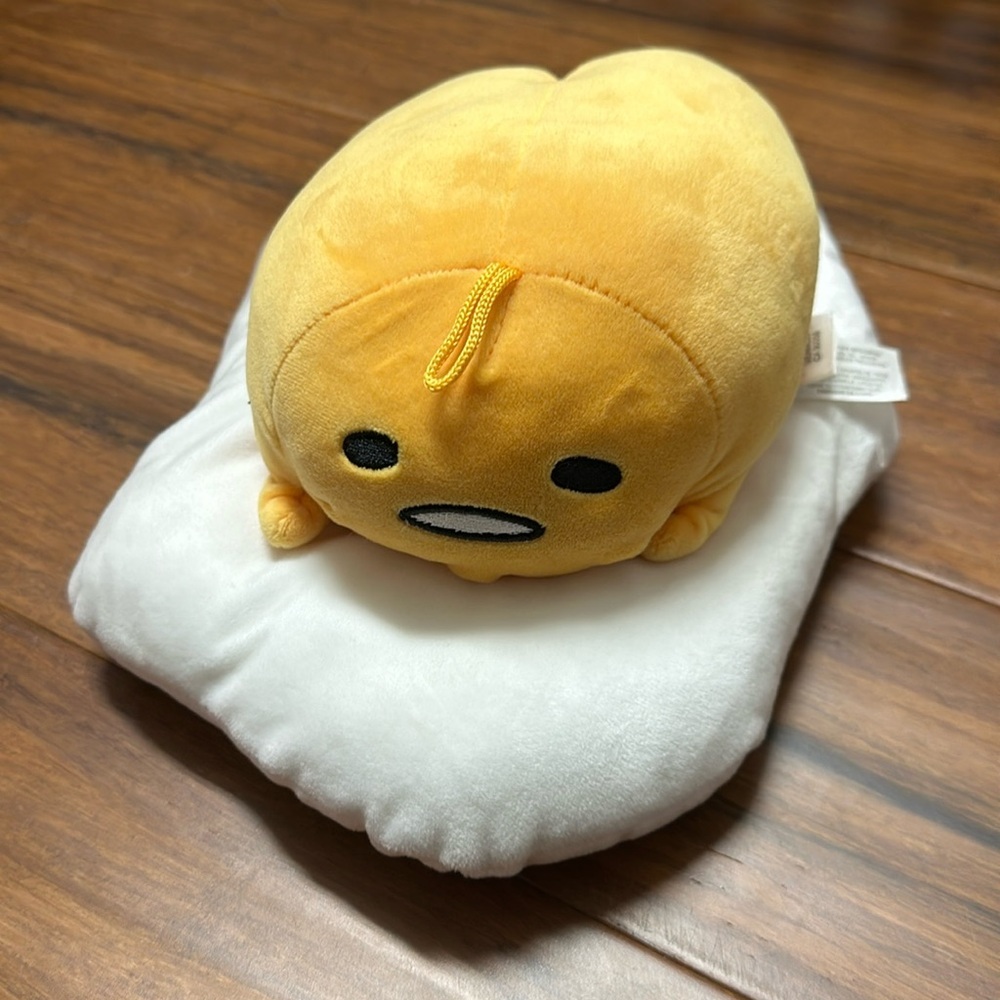 SANRIO GUDETAMA "THE LAZY EGG" PLUSH
